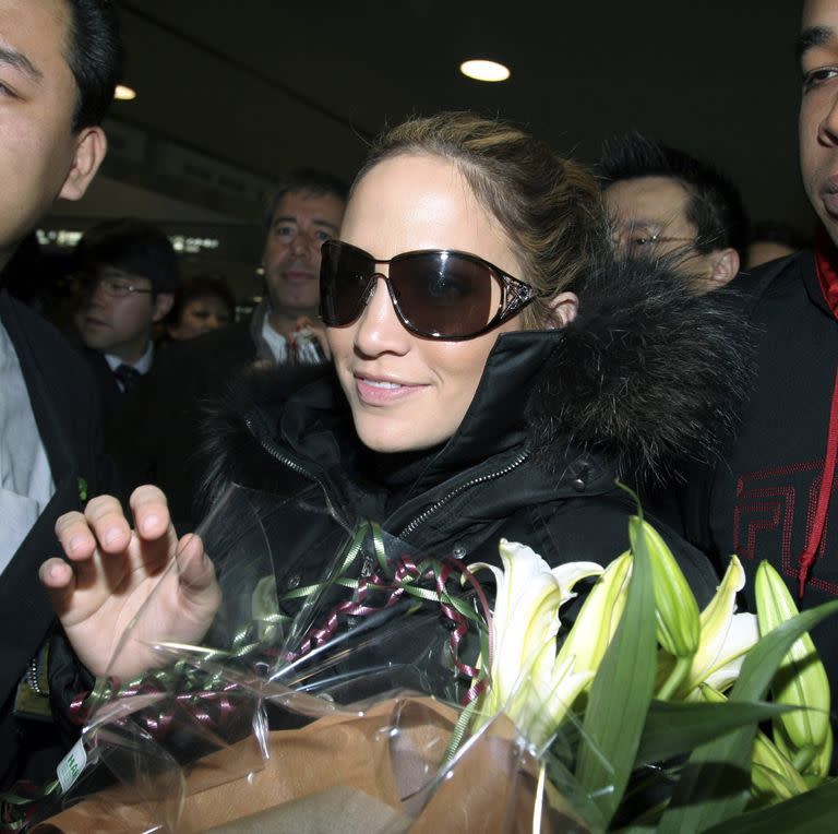 Celebrities at the Airport in the Early 2000s: The Photos