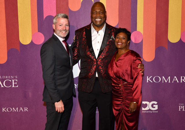 Dallas Cowboys great Charles Haley is Tackling Illiteracy – Delivering Good