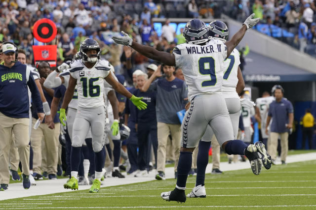 Grading the Seahawks' 37-23 victory over the Chargers