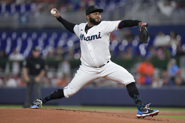 Kyle Tucker hits tiebreaking homer in 7th, Astros rally past Marlins 6-5