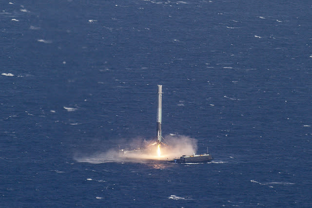 SpaceX Sea Landing 5