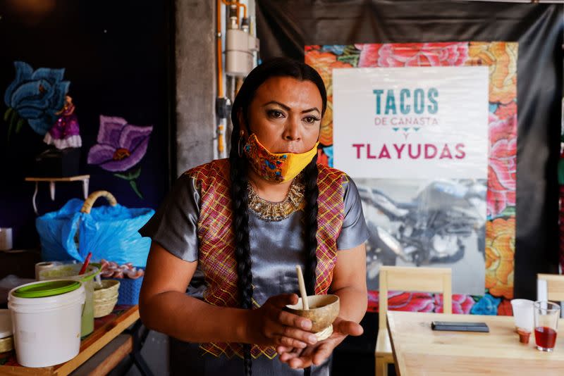 "Lady Tacos de Canasta" está lista para hacer campaña en las elecciones locales de Ciudad de México