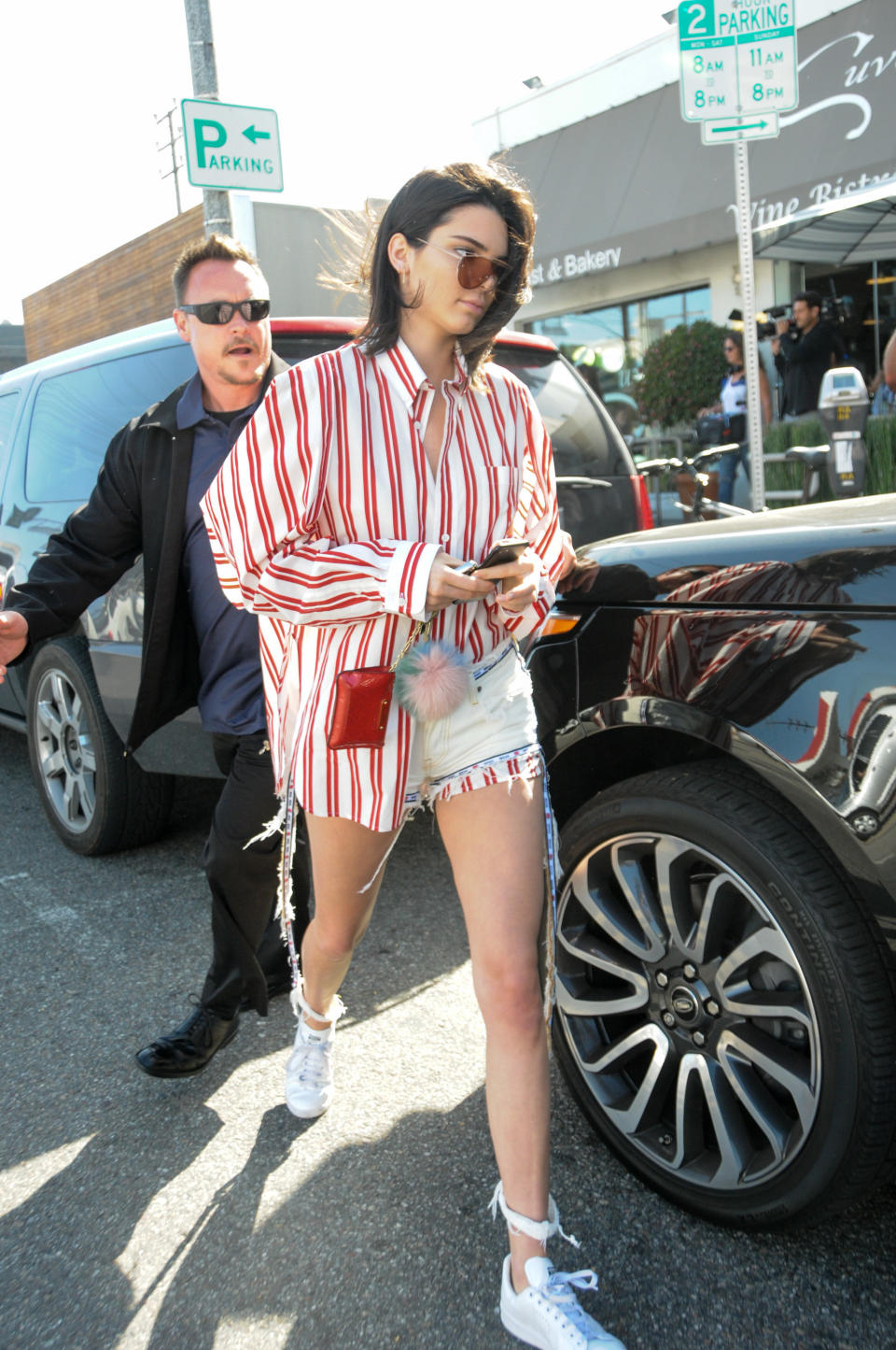 LOS ANGELES, CA - MARCH 30: Kendall Jenner is seen on March 30, 2017 in Los Angeles, California.  (Photo by BG002/Bauer-Griffin/GC Images)