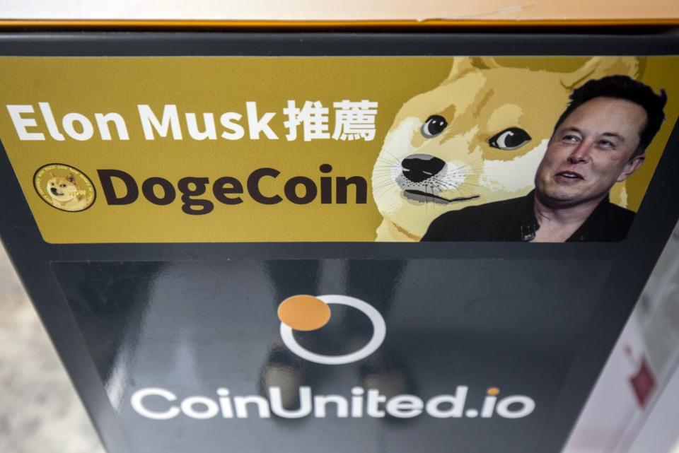 Elon Musk y dogecoin