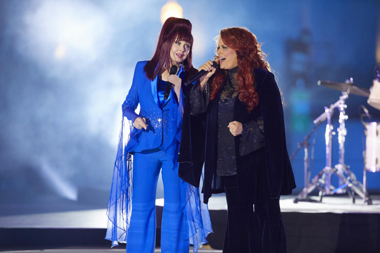 Naomi and Wynonna Judd at the CMT Music Awards on April 11, just weeks before the country music matriarch's death. (Photo: Brent Harrington/CBS via Getty Images)