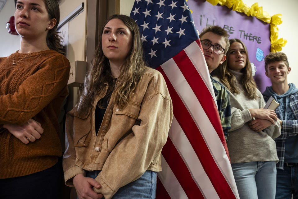 Asistentes a un acto de campaña en Dubuque, Iowa, escuchan a Nikki Haley, candidata presidencial republicana, el 16 de noviembre de 2023. (Jordan Gale/The New York Times)
