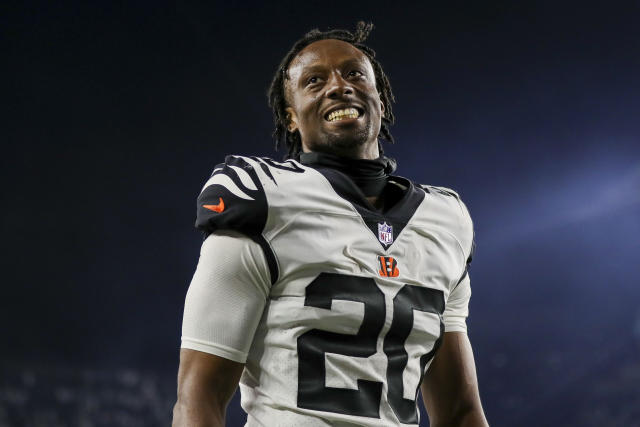 Cincinnati Bengals cornerback Tre Flowers (33) celebrates during