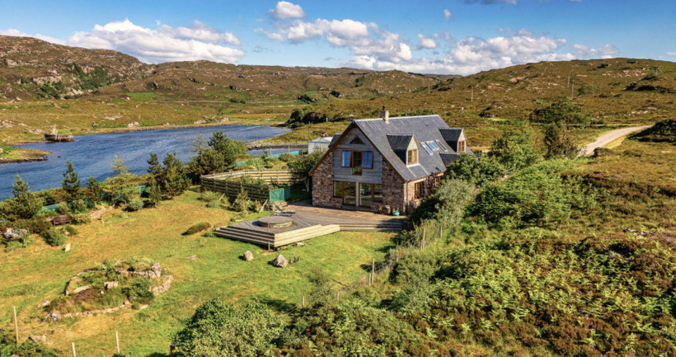 This home is set in the picturesque location of Applecross in the Scottish Highlands. Photo: Rightmove