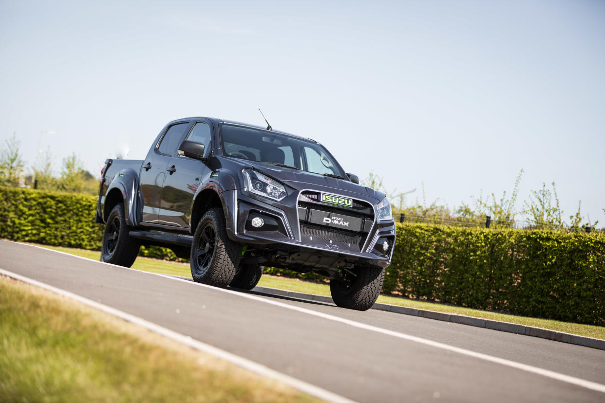 Isuzu D-Max XTR Colour Edition