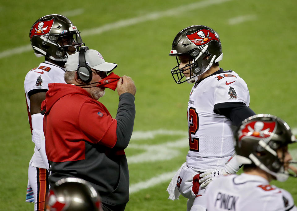 Bucs coach Bruce Arians of the Tampa Bay Buccaneers told Tom Brady to sneak it on fourth down deep in his own territory. (Photo by Jonathan Daniel/Getty Images)