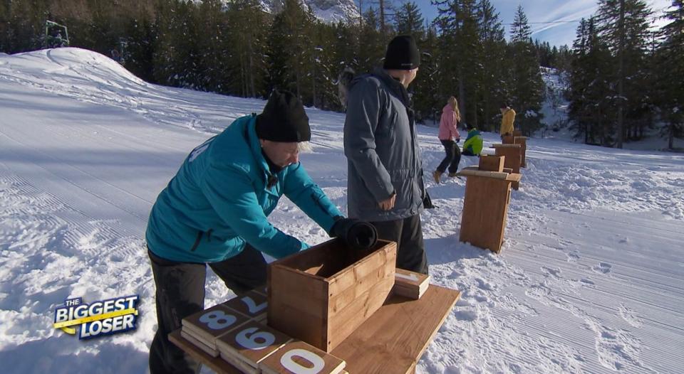 "The Brain hat zugeschlagen!" Sonja (im Vordergrund) löste die Aufgabe im "Mathelauf" am schnellsten und gewann die Challenge. (Bild: SAT.1)