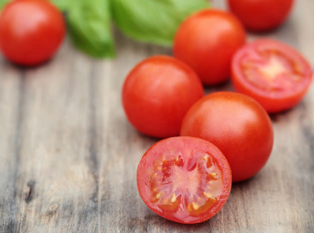 <b>Tomayto or Tomahto</b>- actually is does not matter, ‘cause whichever way you say it- tomatoes are always music to your brain. They are a rich source of lycopene. Lycopene is an antioxidant. It fights brain-inflammation and is good for general brain-health.