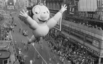 <p>Nach ihrer Premiere im Kurzfilm "Mouse Of Tomorrow" (1942) prägte Mighty Mouse für einige Jahre die amerikanische Populärkultur. Im Bild: Mighty Mouse bei der Thanksgiving-Parade 1951 in New York. (Bild: Bettmann/Getty Images)</p> 