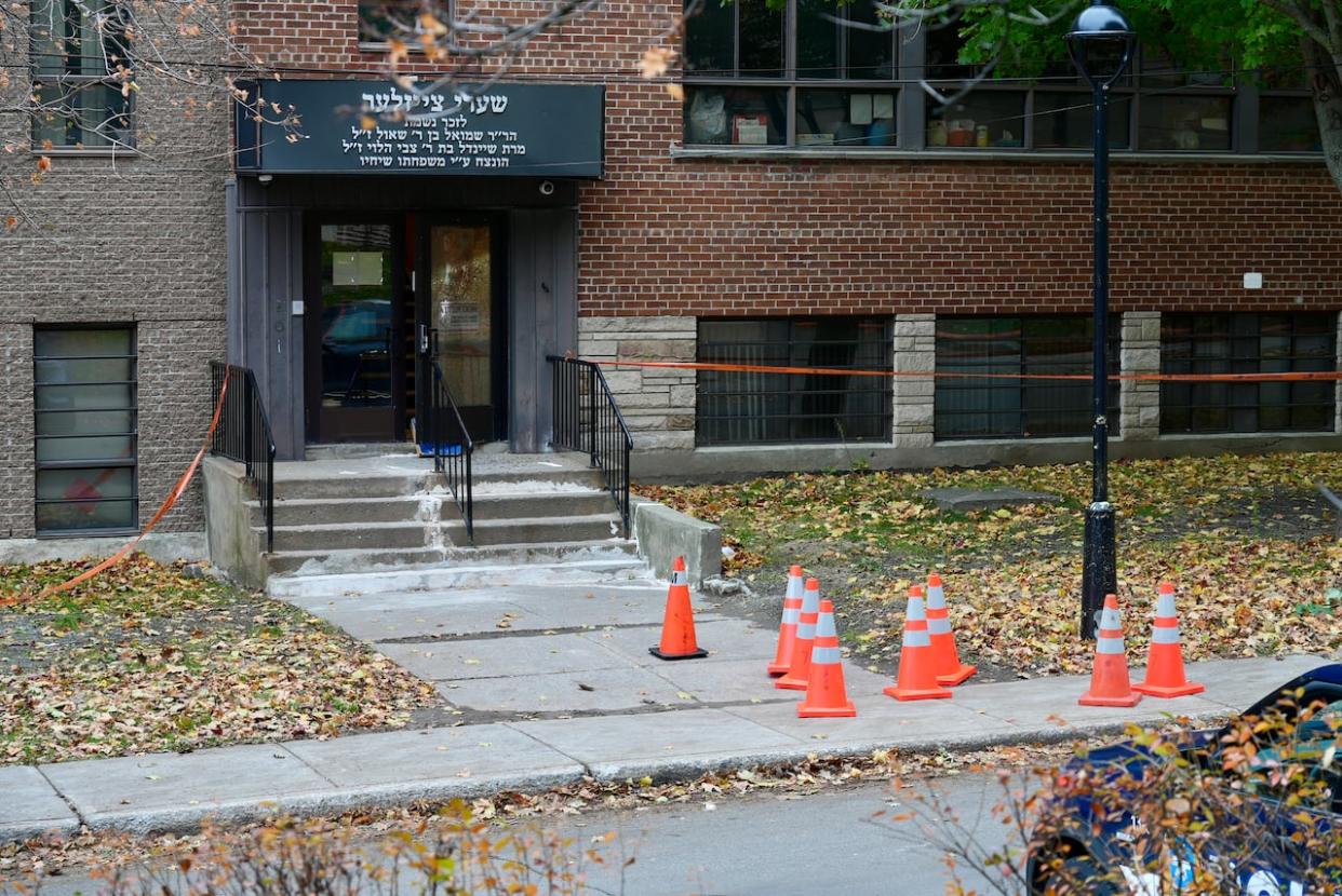 Yeshiva Gedola of Montreal, a Jewish school located in the city's Côte-des-Neiges district, was targeted twice by gunfire in November 2023. (Mathieu Wagner/Radio-Canada - image credit)