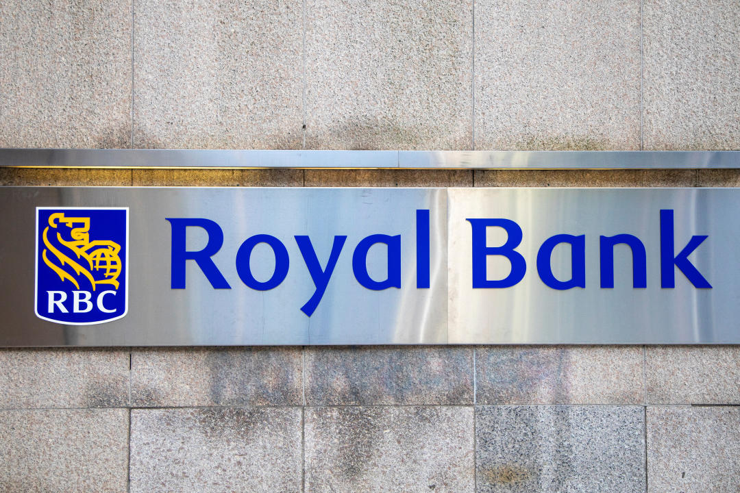 FILE PHOTO: A sign for the Royal Bank of Canada in Toronto, Ontario, Canada December 13, 2021. REUTERS/Carlos Osorio/File Photo