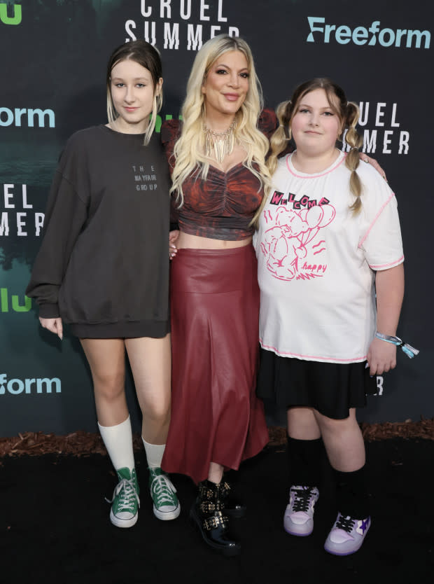LOS ANGELES, CALIFORNIA - MAY 31: (L-R) Stella McDermott, Tori Spelling, and Hattie McDermott<p><a href="https://www.gettyimages.com/detail/1495015749" rel="nofollow noopener" target="_blank" data-ylk="slk:Rodin Eckenroth/Getty Images;elm:context_link;itc:0;sec:content-canvas" class="link ">Rodin Eckenroth/Getty Images</a></p>