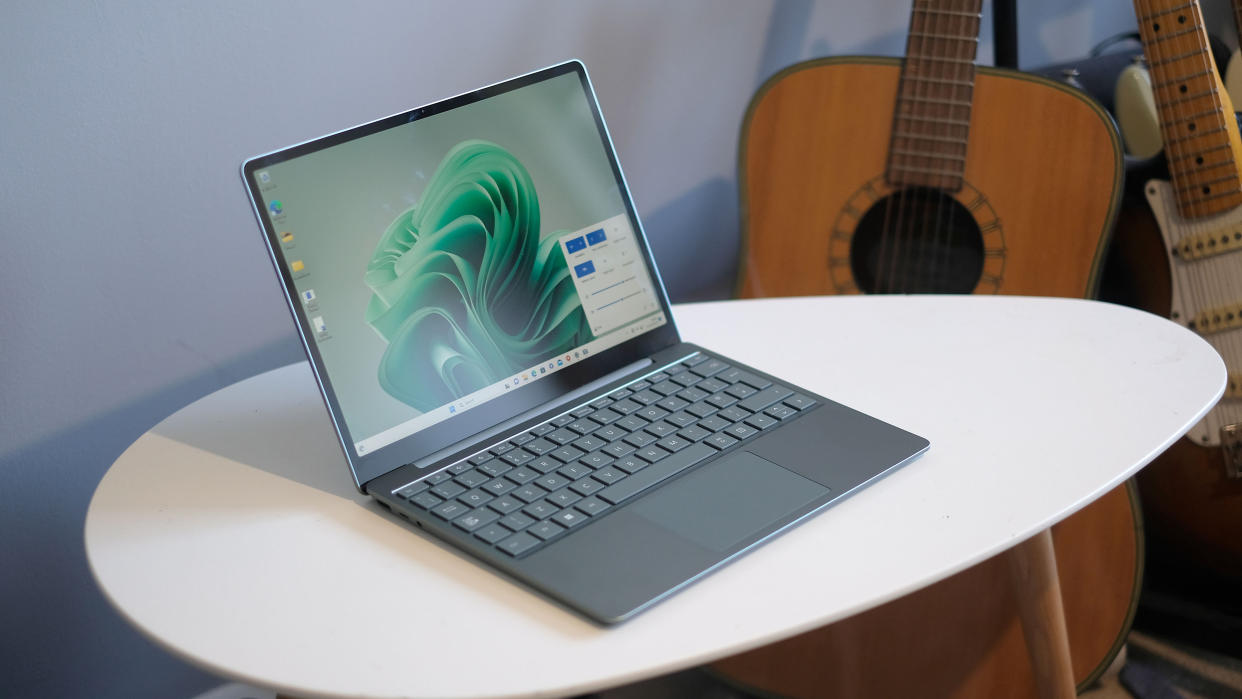  Microsoft Surface Laptop Go 3 review. 