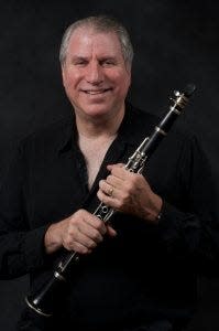 Clarinetist Michael Drapkin is a featured soloist in a free concert by the Chamber Orchestra of Sarasota.