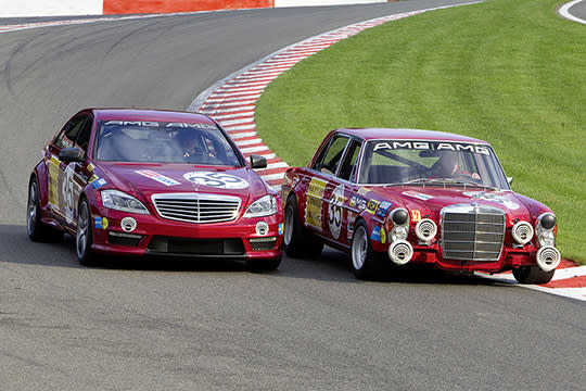 不同世代的S-Class參賽車款，證明了AMG在賽事傳承上的功勞。