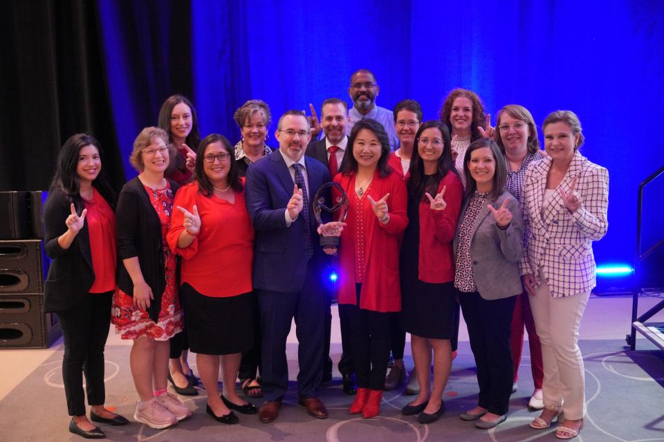 The Texas Tech University Health Sciences Center Jerry H. Hodge School of Pharmacy accepted the 2024 Lawrence C. Weaver Transformative Community Service Award from the American Association of Colleges of Pharmacy at a ceremony at the 2024 AACP annual meeting on July 21.