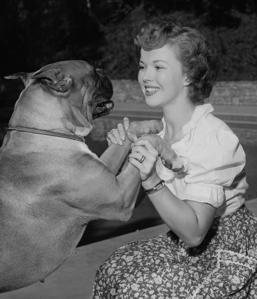 Rare Vintage Photos of Shirley Temple at Home