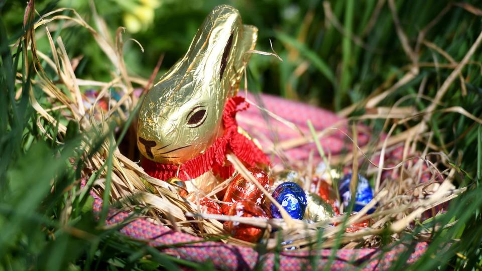 Seit Jahren will der Schokoladenhersteller Lindt seinen bekannten goldfarbenen Osterhasen vor allzu ähnlicher Konkurrenz schützen. (Archivbild)