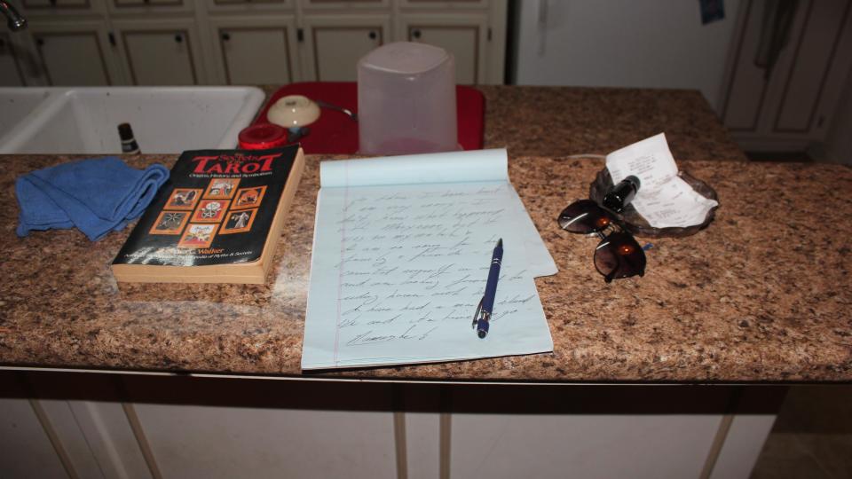 Sheriff Massee found a handwritten note written by Clark Heindel on his kitchen counter. In the letter Heindel wrote, 