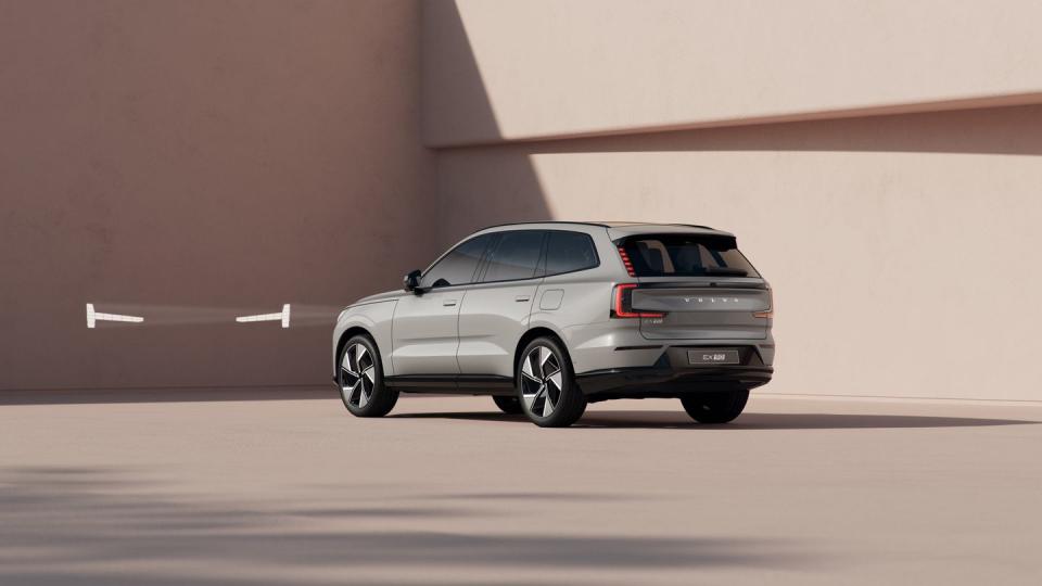 2024 volvo ex90 electric suv