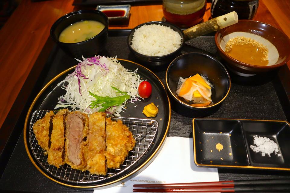 itacho tonkatsu - beef