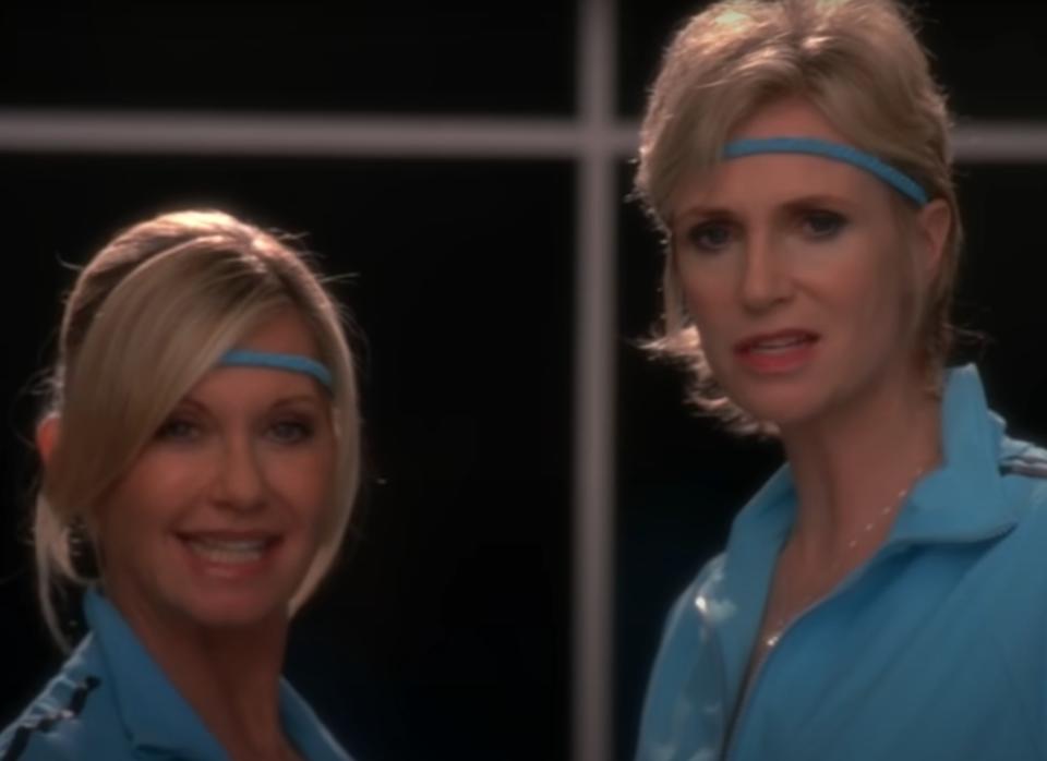 Olivia Newton-John and Jane Lynch as Sue Sylvester sing "Physical" in "Glee"