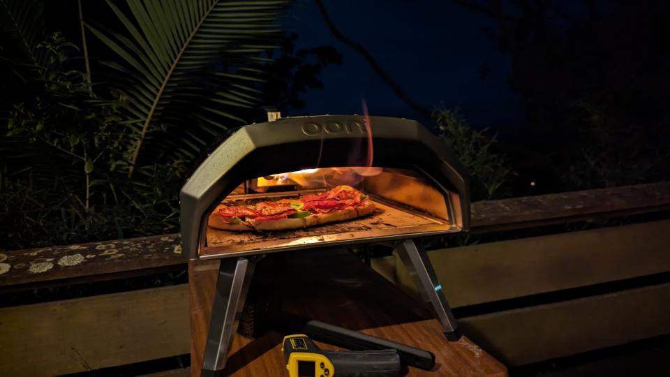 Ooni Karu 12 making pizza