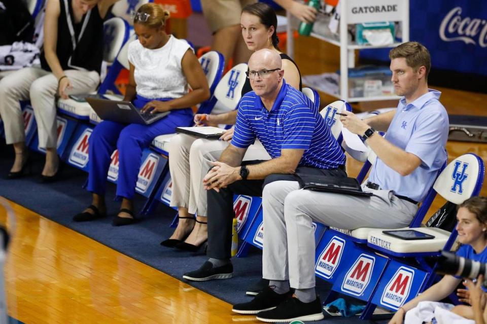 Head coach Craig Skinner won a national championship with the Kentucky volleyball program in April 2021.