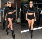 Mehr Bein geht nicht: Der Look aus Crop-Top, Hotpants und Plateau-High-Heels, in dem Lady Gaga Brandon Maxwells Runway-Show auf der New Yorker Fashion Week besuchte, war ein größerer Hingucker als die gesamte neue Kollektion des Designers zusammen! (Bilder: Getty Images)