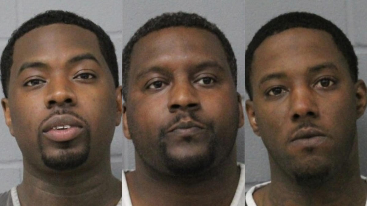 ОСТИН Тексас Трима мъже бяха арестувани в петък следобед