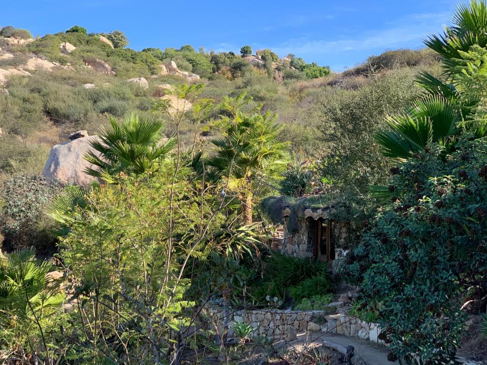 Fiona Chandra, hobbit house hidden in California hillside, "I paid $412 to Stay in a Hobbit House."