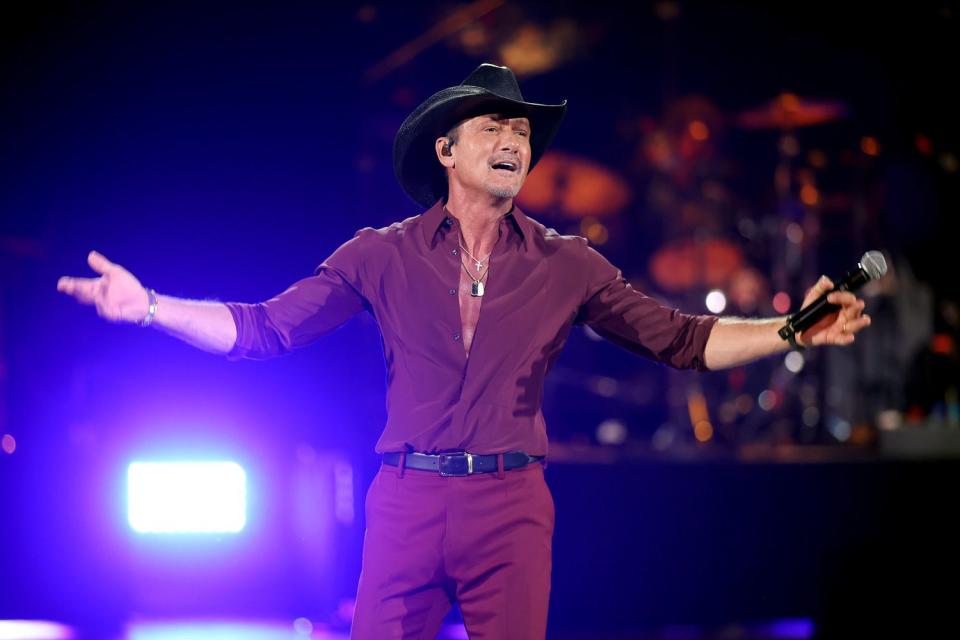 <p>Rich Polk/Getty</p> Tim McGraw