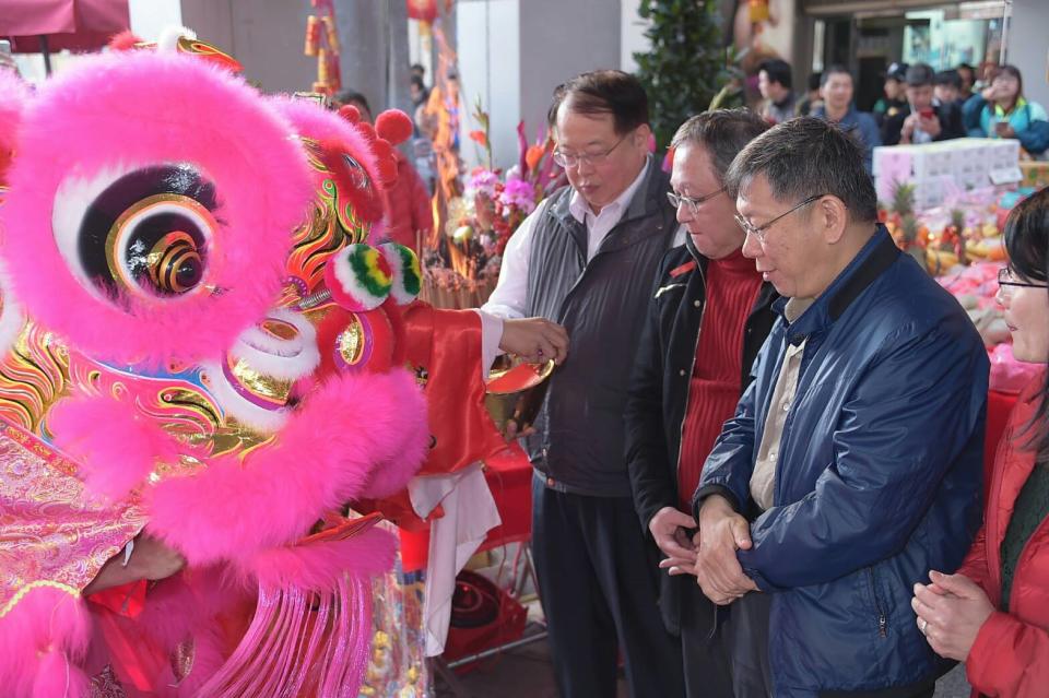 ▲台北市長柯文哲20日上午前往光華數位新天地，參加開春團拜活動。（圖／北市府提供 , 2018.2.20）