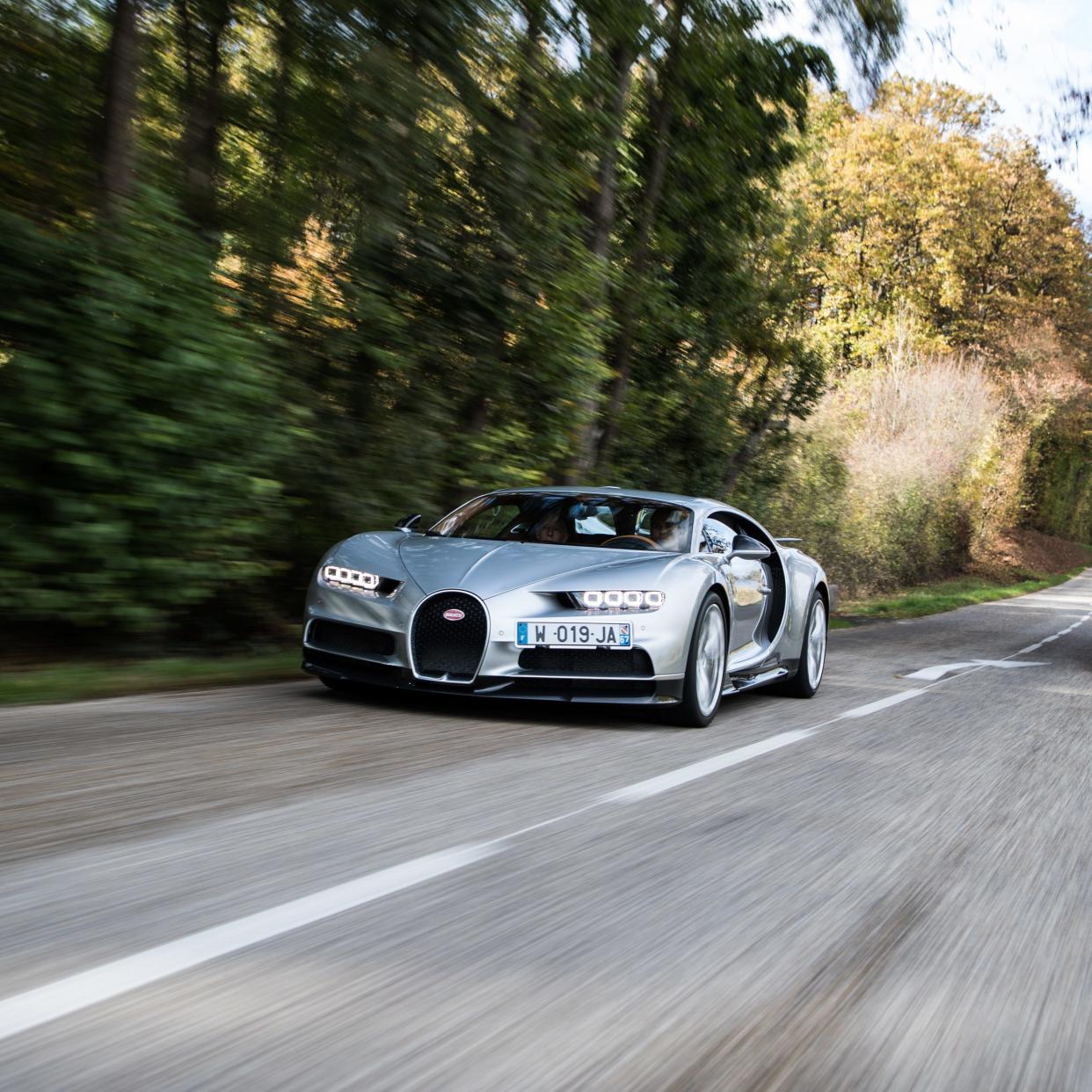 The Bugatti Chiron - Right Light Media