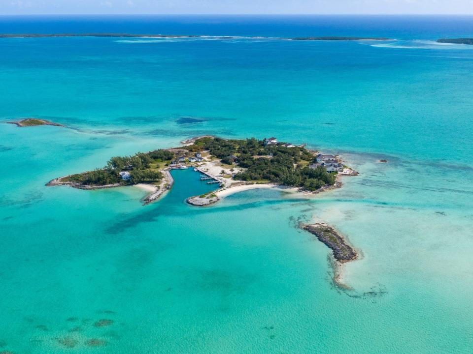 Crown Pigeon Island, Bahamas