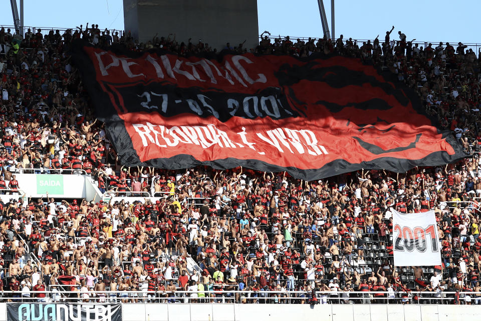 Carta endereçada ao Conselho Diretor do Flamengo tem duras críticas de nomes importantes do cenário político do clube.