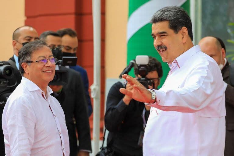 El presidente de Colombia, Gustavo Petro, y el presidente de Venezuela, Nicolás Maduro (Archivo) 