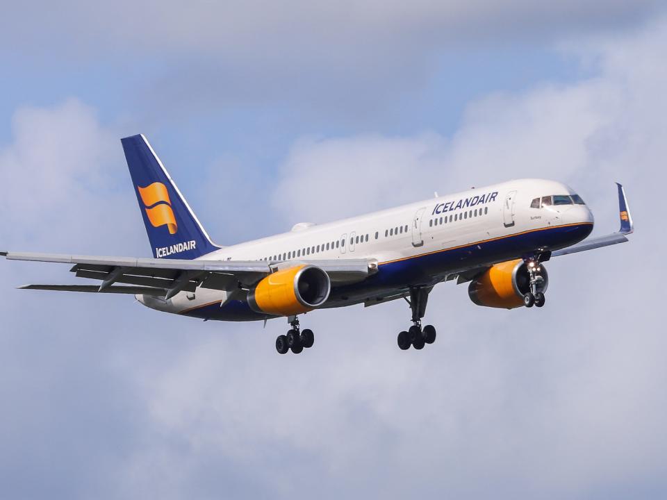 Icelandair Boeing 757