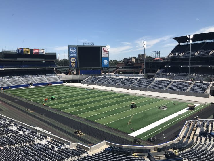 Turner Field has been transformed from a baseball stadium to a football one. (Yahoo Sports)