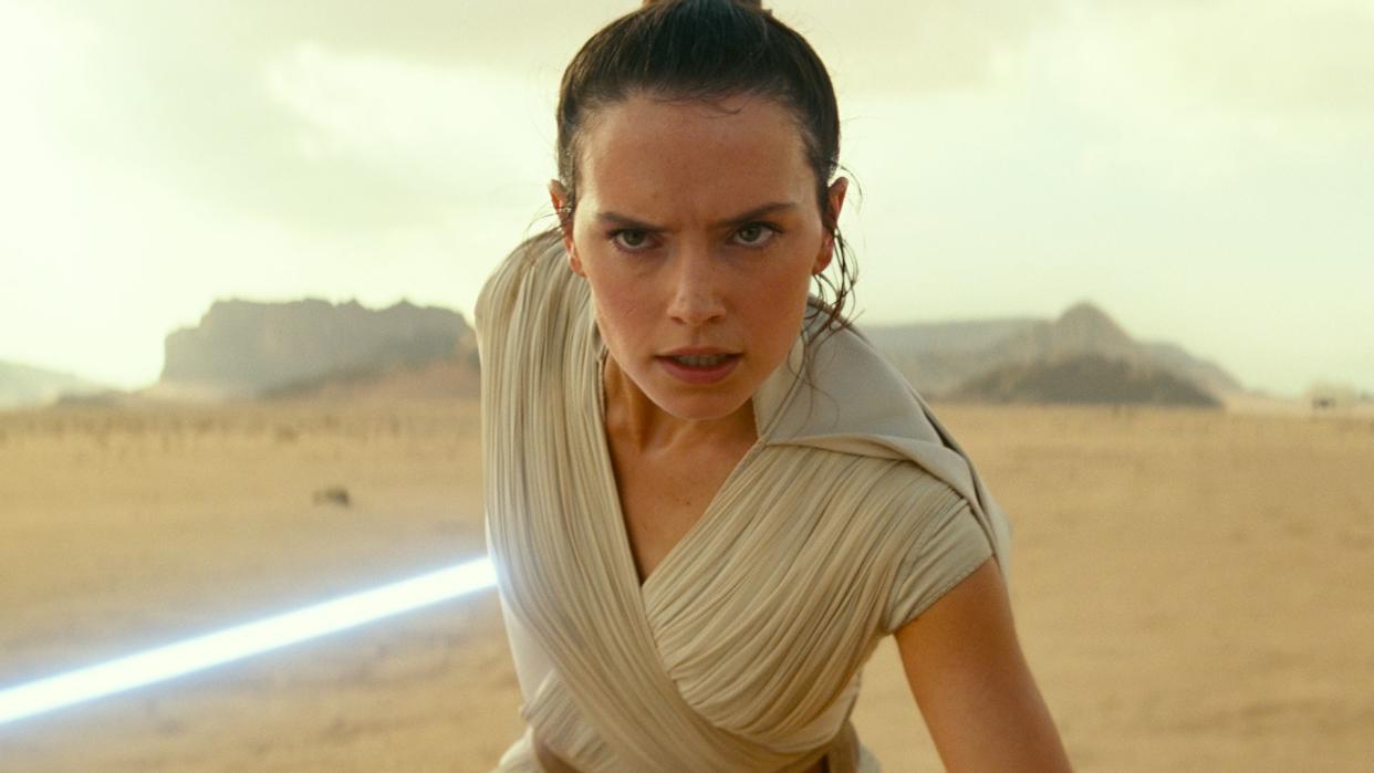  Daisy Ridley in Star Wars: The Rise of Skywalker. 