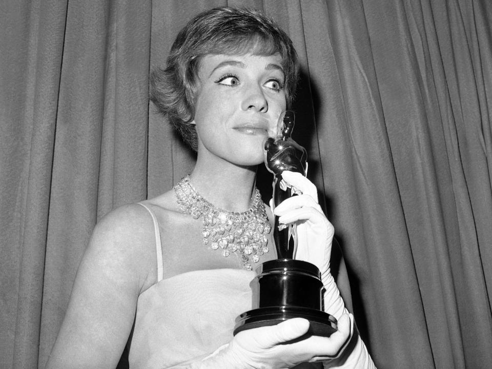 Julie Andrews with her Oscar in 1965.