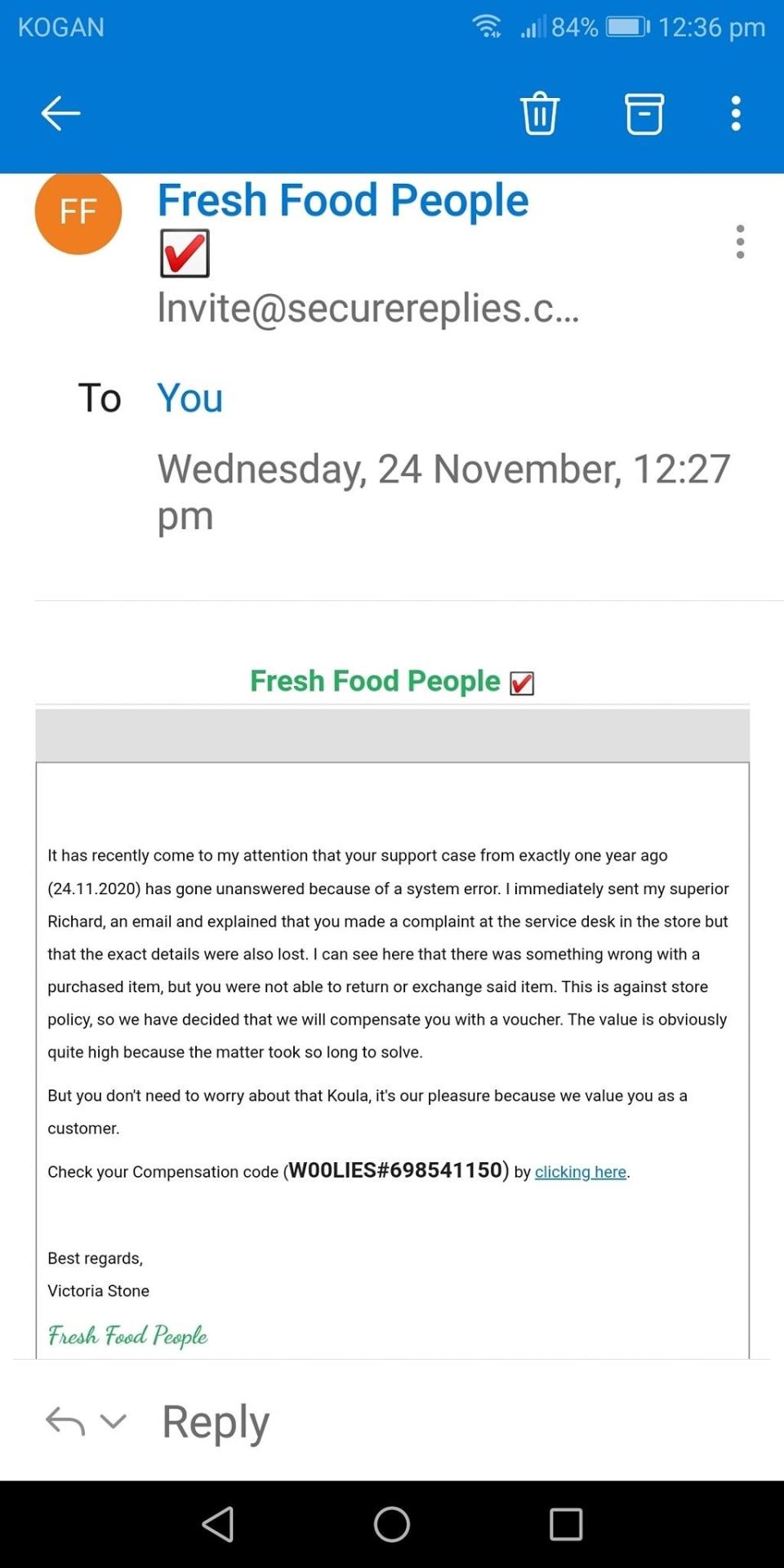 Screenshot of fake Woolworths phishing email urging customers to click link.