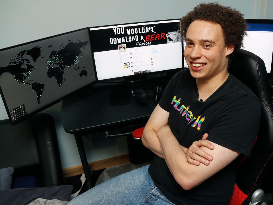 Marcus Hutchins' parents say they are convinced of his innocence: AP