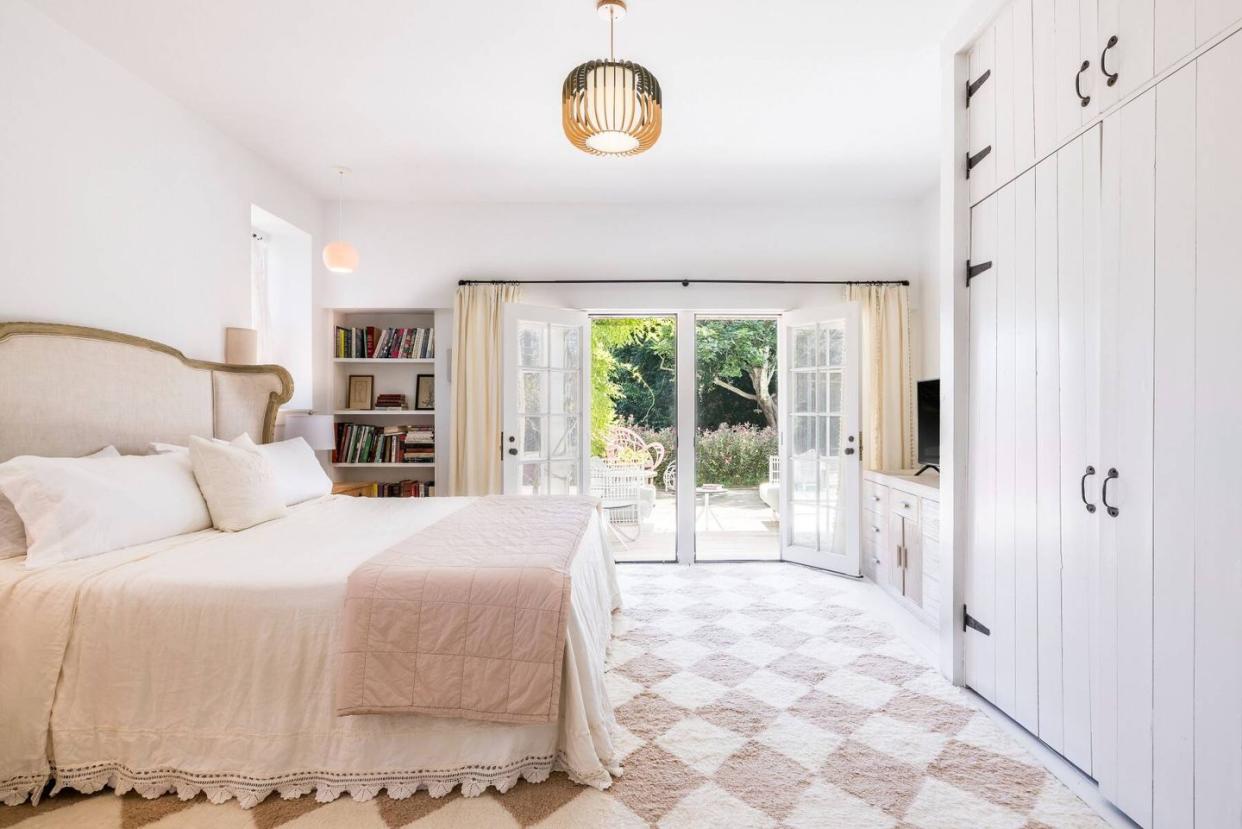 drew barrymore bedroom