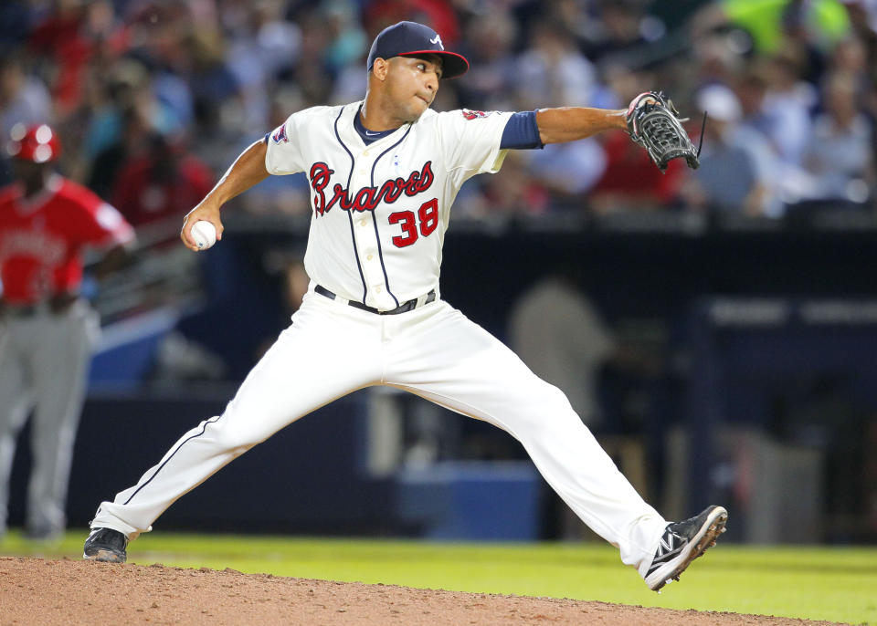 Atlanta Braves relief pitcher Anthony Varvaro