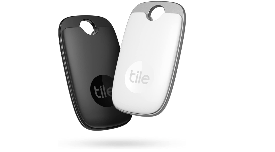 Tile Pro (2022) - Paquete de 2 (1 negro/1 blanco) Potente localizador Bluetooth. (Foto: Amazon)